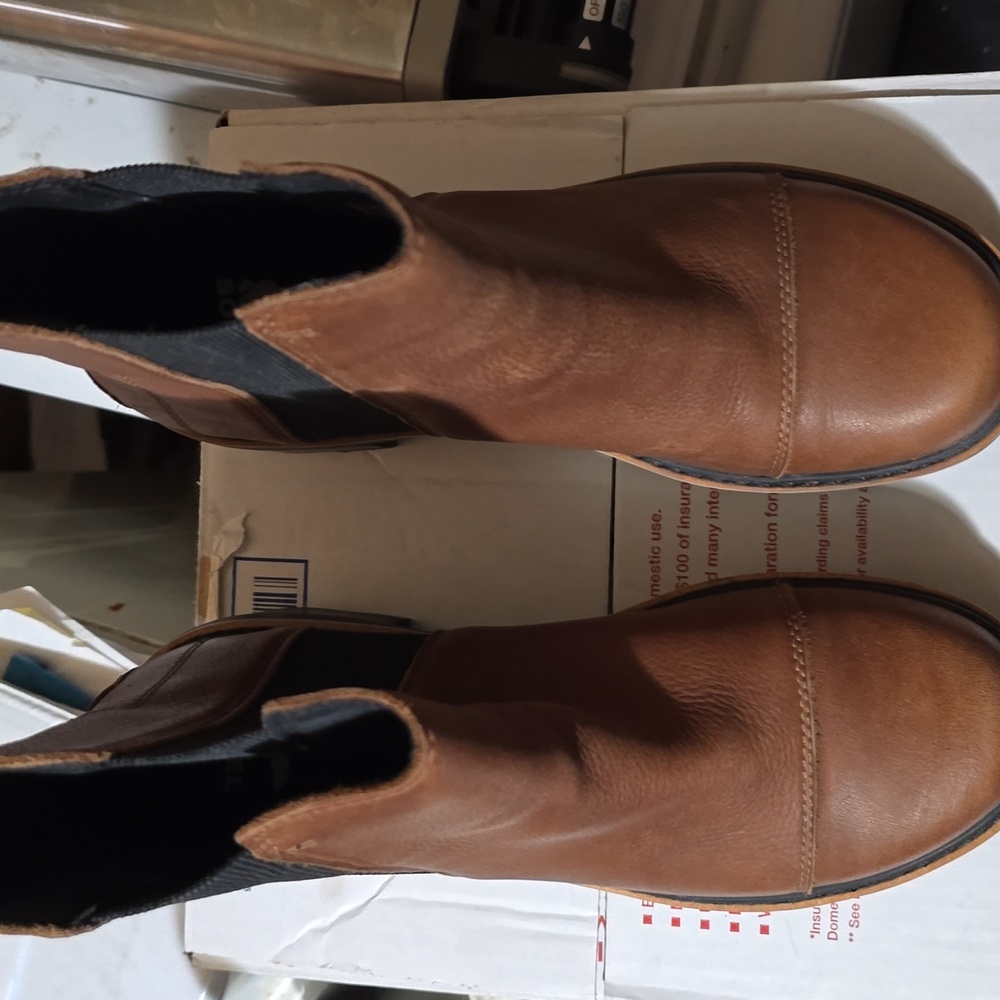 Sorel~Joan Waterproof Chealsea Boot ~Color Velvet, Black ~Size 10 ☆NWOT
